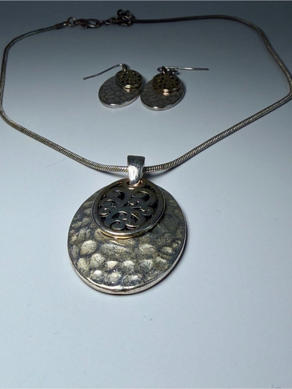 Y2K Hammered Metal Pendant Necklace Matching Earring Set
